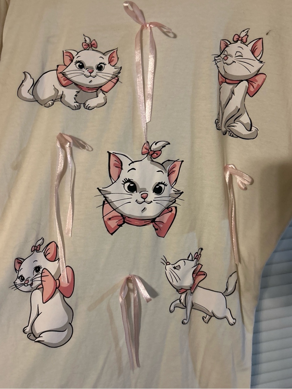 Disney Cream Top with Pink Bow Kitten Print - Picture 3 of 4